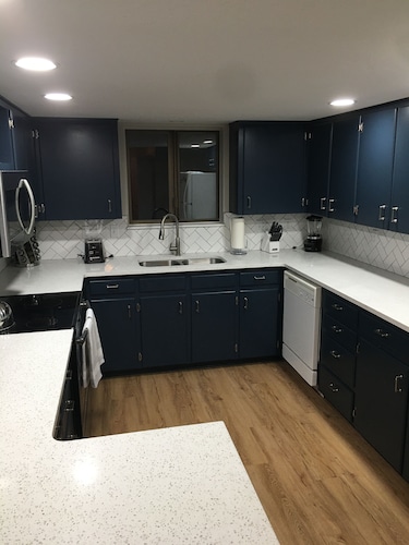 Perfect for Long Stays. Recently remodeled 2 bedroom 1.5 bathroom unit.  