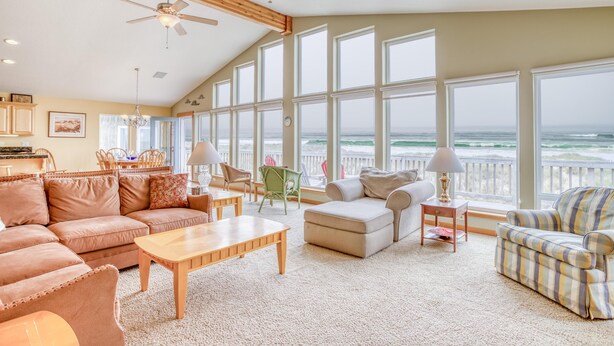 House, Multiple Beds (Wave Catchers) | Living room - Wave Catchers (Pacific City)