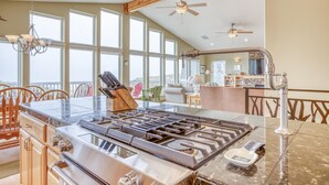 House, Multiple Beds (Wave Catchers) | Private kitchen - Wave Catchers (Pacific City)