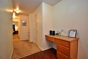 3 bedrooms, bed sheets