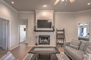 Fireplace - The Magnificent Medina Manor (Killeen)