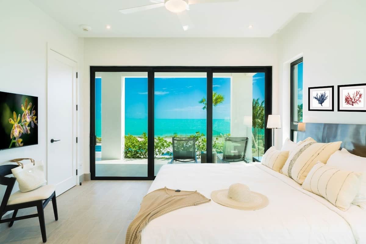 Suite, 2 Bedrooms, Oceanfront | 3 bedrooms, minibar, in-room safe, blackout curtains