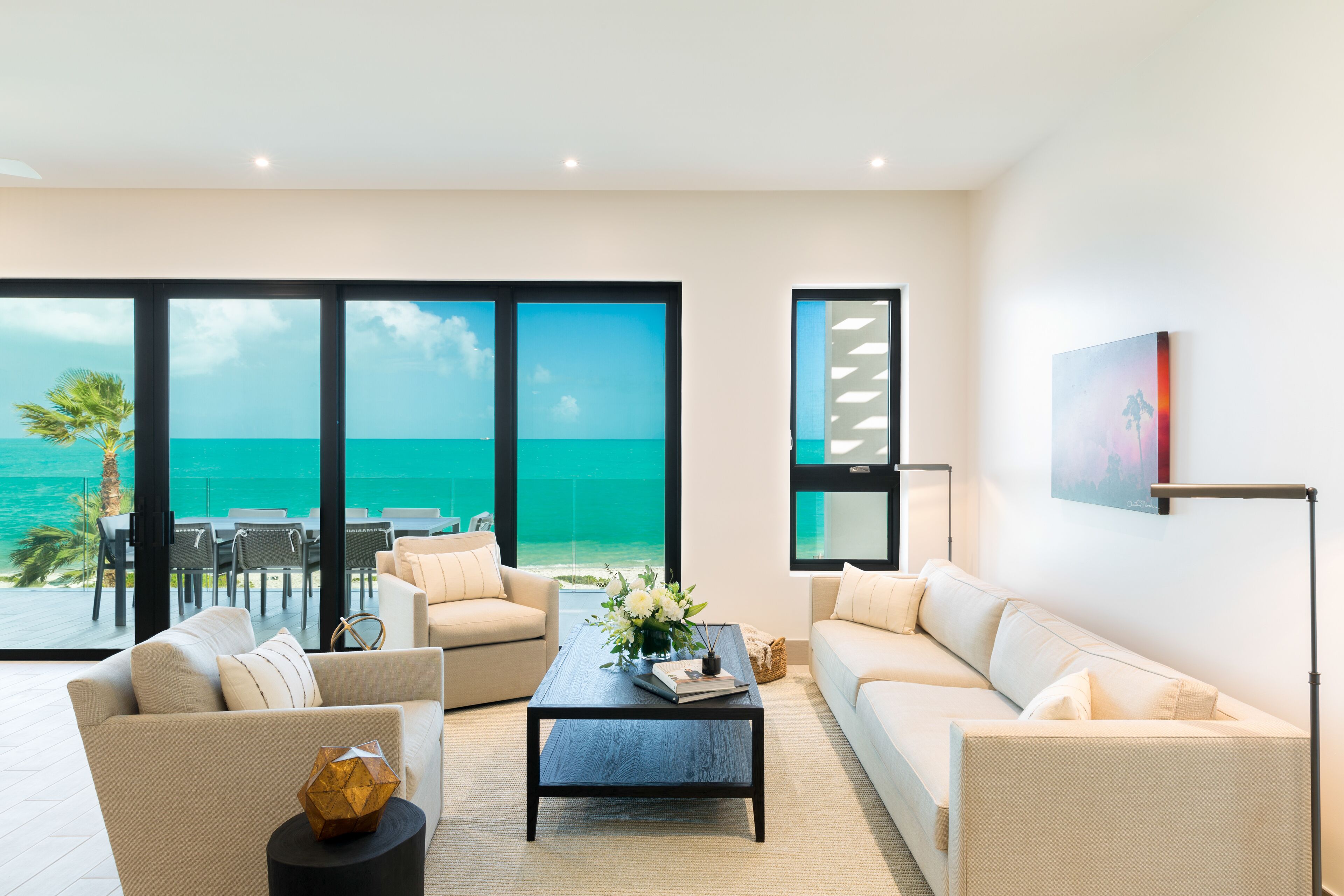 Smart TV de 55 pulgadas con canales digitales, televisión y estéreo 