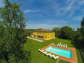 Aerial view - Villa Montelopio (Peccioli)