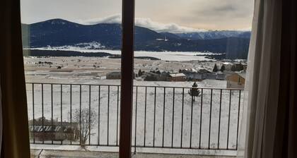 Family apartment with lake and mountain views