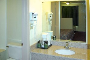 Bathroom - Rodeway Inn Sumter SC (Sumter)