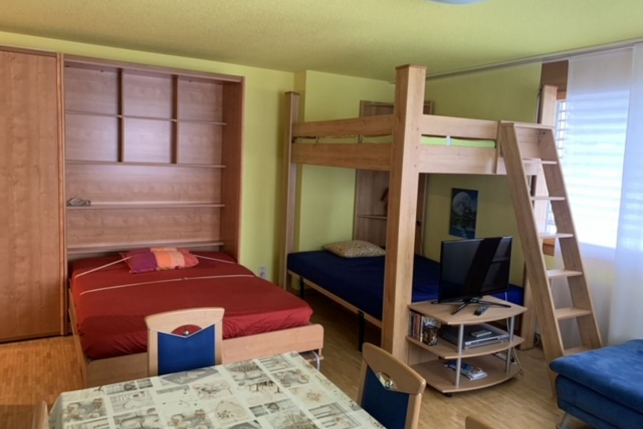 Fer et planche à repasser, Wi-Fi gratuit, draps fournis