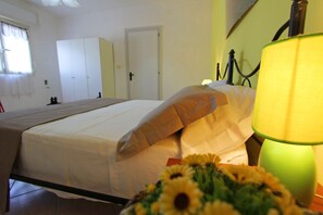 2 bedrooms, iron/ironing board