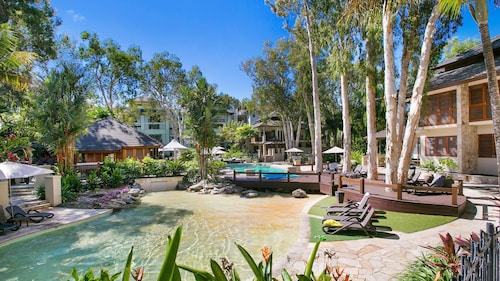 Belle Escapes 104 Swim-out Luxury Apartment in Palm Cove
