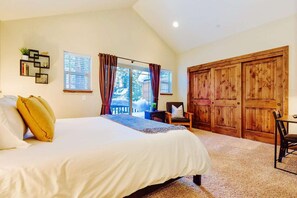3 bedrooms, desk, free WiFi, bed sheets