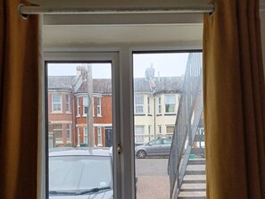 Interior - Southampton 2-Bedroom House (Southampton)