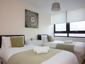 2 dormitoris, planxa i posts de planxar i wifi gratuïta 