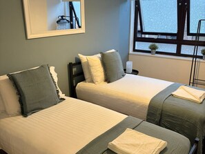 1 chambre, fer et planche à repasser, Wi-Fi gratuit