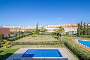 Pool - "Vilamoura Boutique" Apartment with pool, Wi-Fi, air conditioning and balcony (Quarteira)