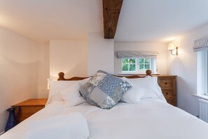 2 makuuhuonetta, silitysrauta/-lauta, vauvan matkasänky, Wi-Fi