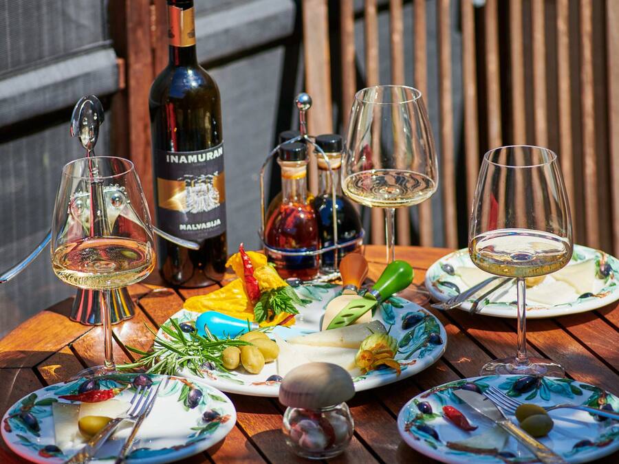 Apartment (One-Bedroom Apartment with Terrace) | Exterior