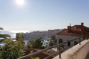 House (Duplex Three Bedroom Apartment) | City view