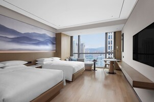 行政客房, 2 张双人床, 吸烟房, 城市景观 | 迷你吧、客房内保险箱、办公桌、熨斗/熨衣板