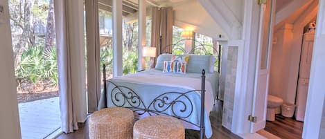 3 bedrooms, desk, iron/ironing board, WiFi