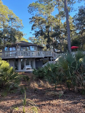 Exterior - Ocean Views Treehouse Walkable to Harbour Town (Hilton Head Island)