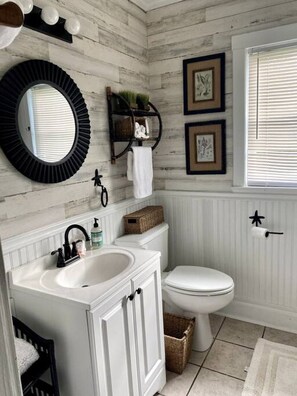 Hair dryer - Flamingo Club, Pet Friendly (Port St. Joe)