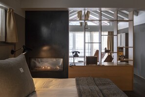 Nomad Roof Junior Suite | Premium bedding, in-room safe, desk, soundproofing - Nomad Lodge & Spa by CERVO (Zermatt)