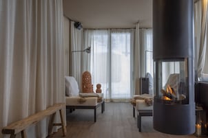 Salas de tratamiento para parejas, un sauna, baño turco