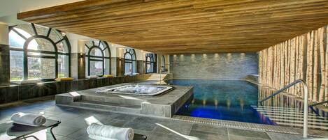 Et oppvarmet basseng