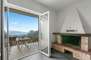 Familienapartment, Mehrere Schlafzimmer, Bergseite (Bellevue Modern Apartment 10) | Innenbereich