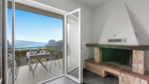 Familieleilighet, flere soverom, ved fjell (Bellevue Modern Apartment 10) | Utsikt fra rommet