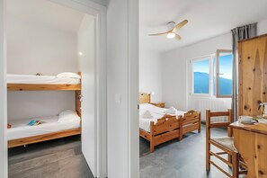 Familienapartment, Mehrere Schlafzimmer, Bergseite (Bellevue Modern Apartment 10) | 2 Schlafzimmer, kostenloses WLAN, Bettwäsche