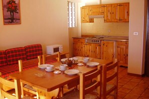 Appartamento familiare, camere multiple, lato montagna (Residence Bellevue 7) | Ristoranti