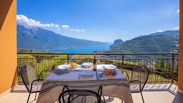 Apartamento família, vários quartos, ao lado da montanha (Residence Bellevue 1) | Sacada