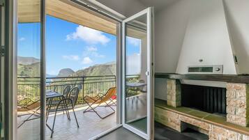 Familienapartment, Mehrere Schlafzimmer, Bergseite (Bellevue Modern Apartment 8) | Balkon