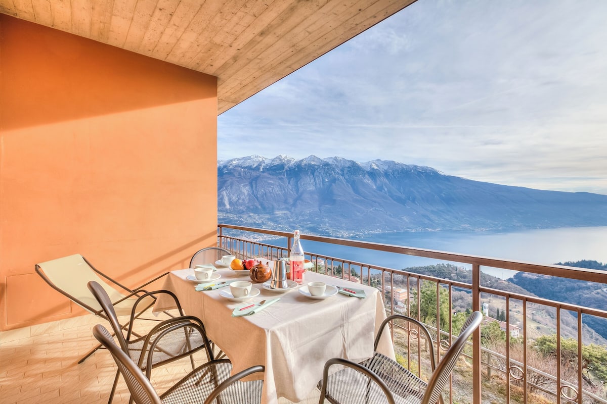 Family Apartment, Multiple Bedrooms, Mountainside (Residence Bellevue 3) | Lake view
