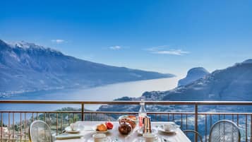 Familienapartment, Mehrere Schlafzimmer, Bergseite (Residence Bellevue 7) | Blick auf den See