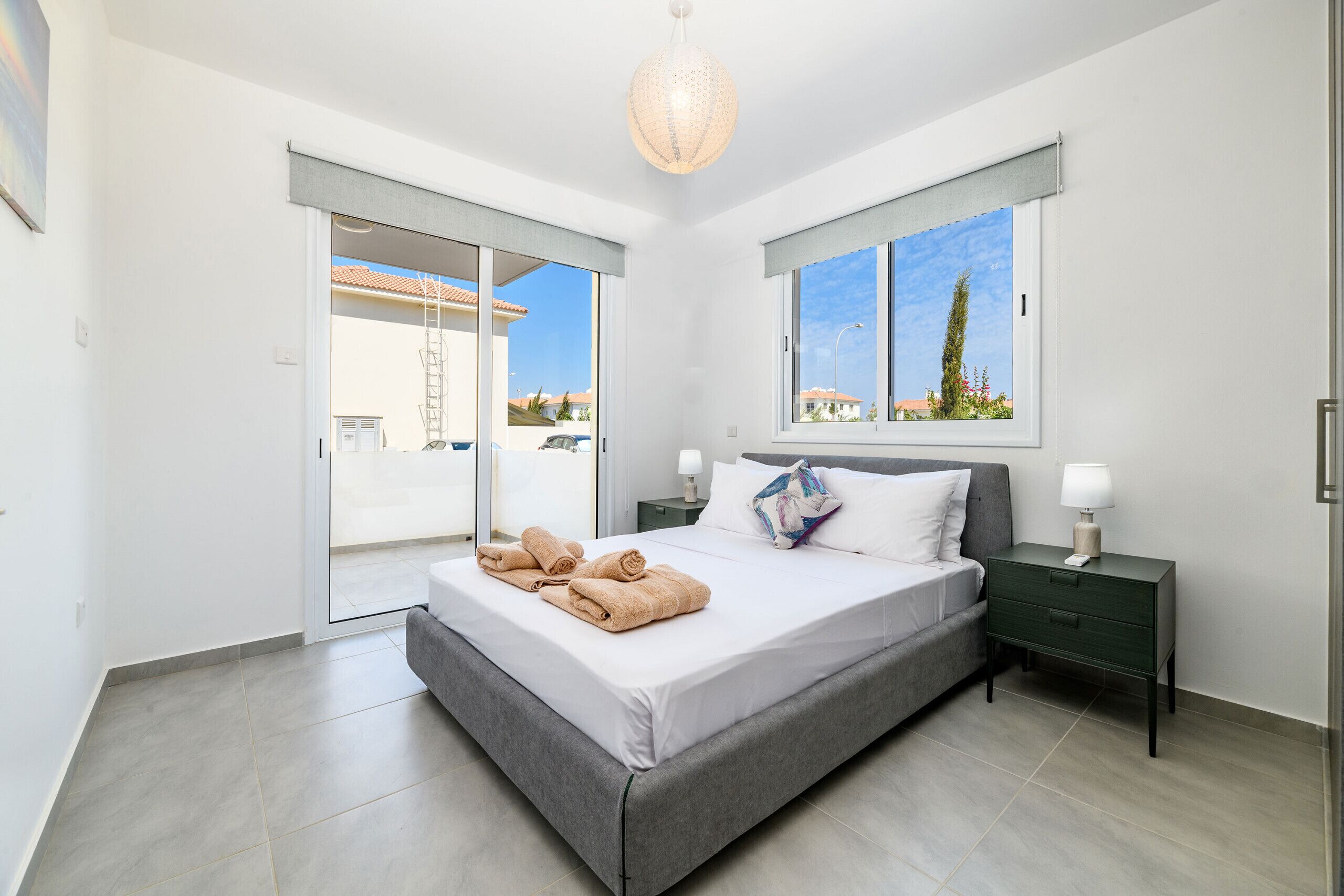 2 bedrooms, in-room safe, iron/ironing board, free WiFi
