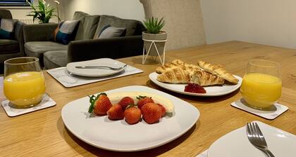 SA Today St Margarets Court Taunton with Fibre Wi-Fi & Netflix