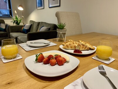 SA Today St Margarets Court Taunton with Fibre Wi-Fi & Netflix