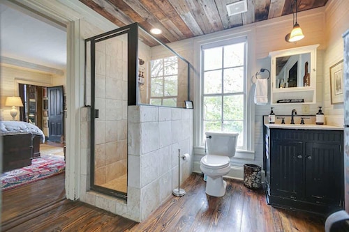The Brigadoon Breathtaking Cottage in Leipers Fork