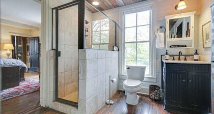 The Brigadoon Breathtaking Cottage in Leipers Fork