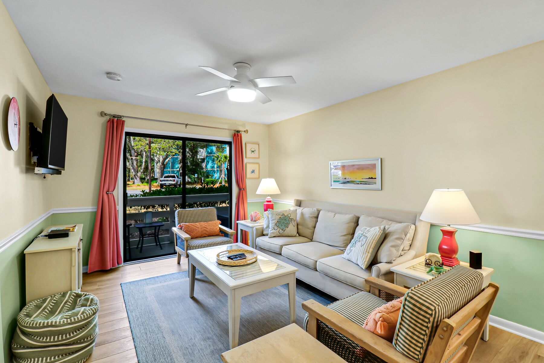Beachside Haven: 2 Pools, Hot Tub, Tennis & Pickleball Courts!!