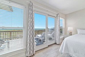 4 slaapkamers, een strijkplank/strijkijzer, gratis wifi, beddengoed