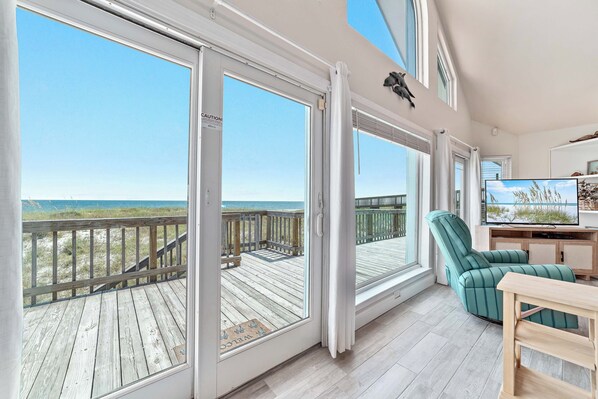 TV, DVD player