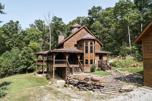 المنشأة من الخارج