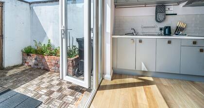 Pass the Keys | Luxury 2Bed 2Bath Townhouse