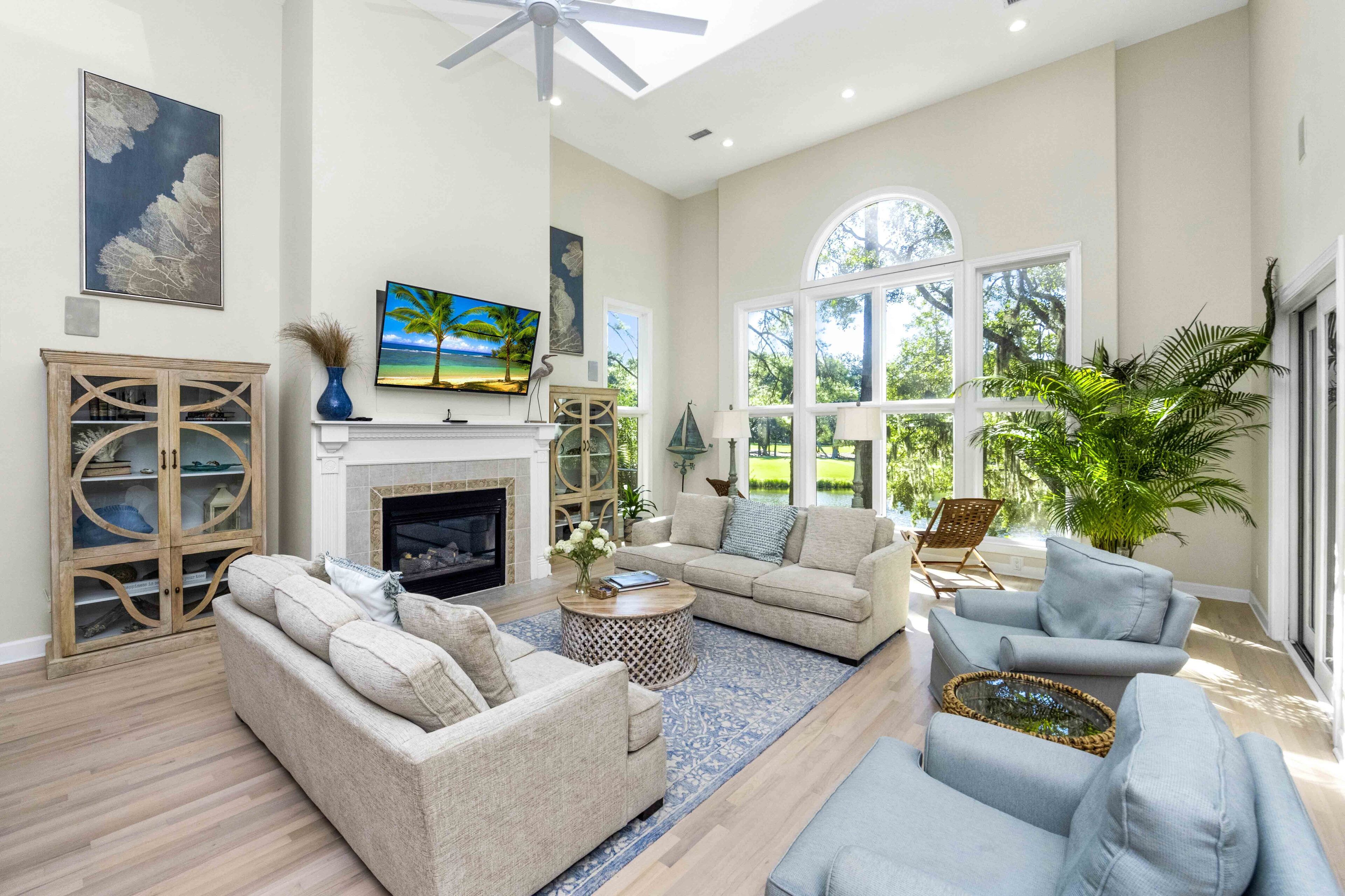8 Greensward: 4BR Home, Golf/Lagoon Views, Bike to Beach, Beach Gear/Bike Credit