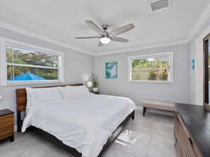 3 bedrooms, desk, iron/ironing board, free WiFi