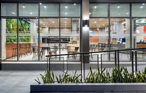 Daily local cuisine breakfast for a fee - PLAAI Plus Hotel Rayong (Rayong)