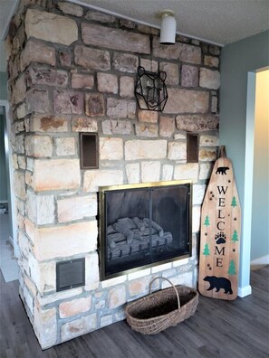 House (Mountain Top Retreat) | Living room